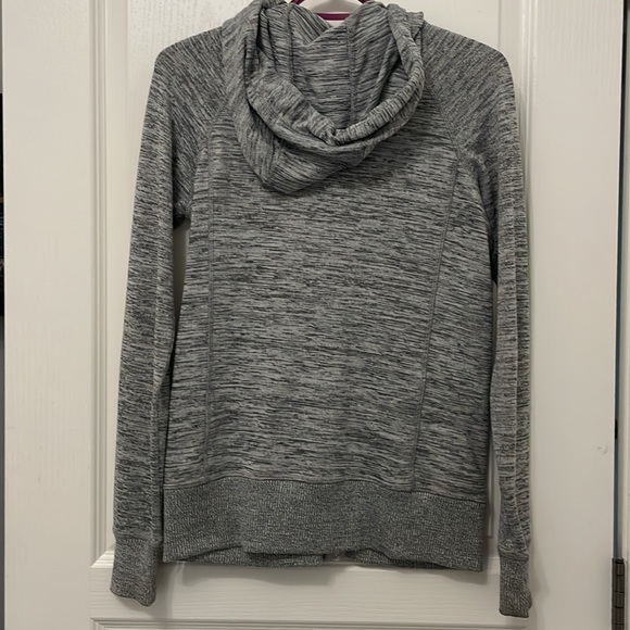 Women’s 90 degree Active Sweater - Picture 4 of 5
